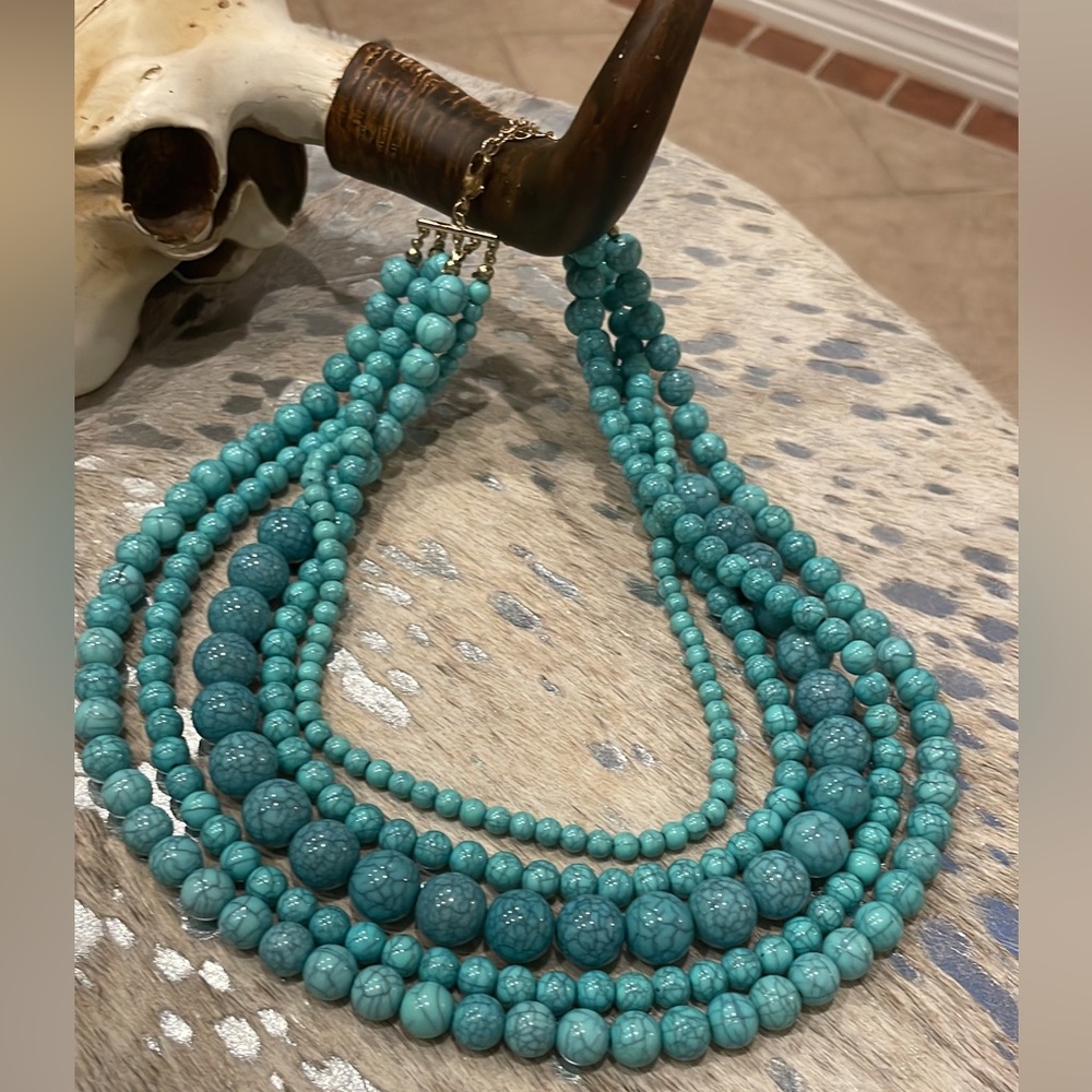 Turquoise colored layered